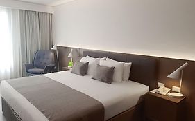 Dazzler By Wyndham Lima San Isidro